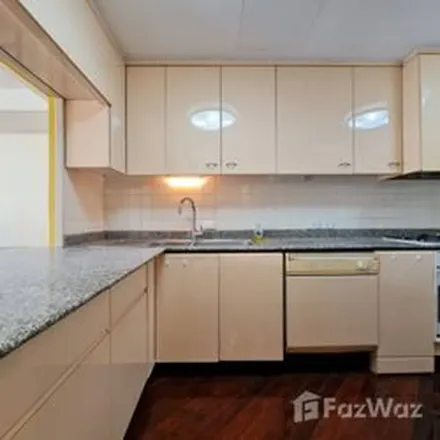 Image 4 - Somkid Gardens Condominium, 18/21, Soi Somkid, Ratchaprasong, Pathum Wan District, Bangkok 10330, Thailand - Apartment for rent