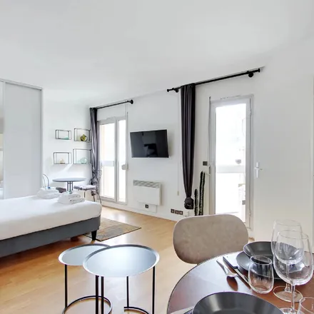 Rent this 2 bed apartment on 6 Impasse du Donjon in 92500 Rueil-Malmaison, France
