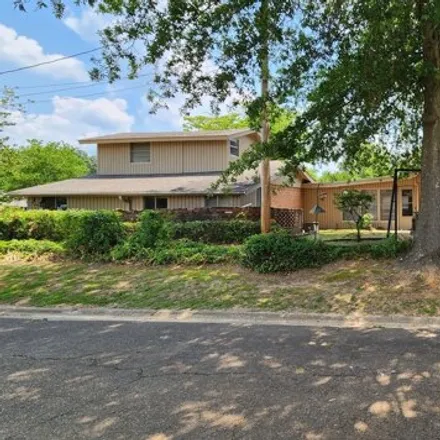 Image 2 - 275 West Pioneer Street, Wake Village, Bowie County, TX 75501, USA - House for sale