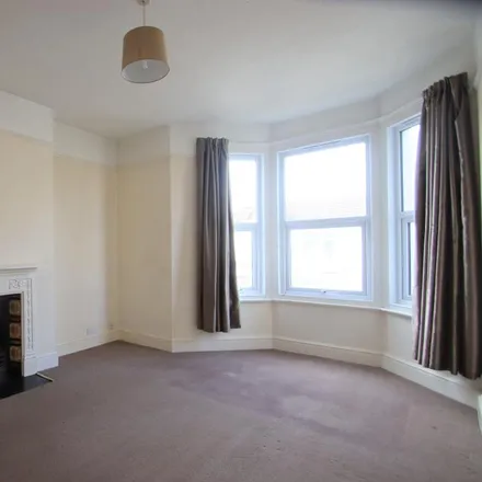 Image 2 - 100 Moorland Road, Uphill, BS23 4HN, United Kingdom - Apartment for rent