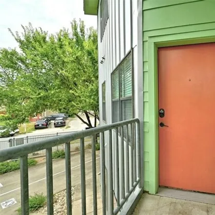 Image 3 - Willow Branch Lofts, 1807 Poquito Street, Austin, TX 78702, USA - Condo for sale