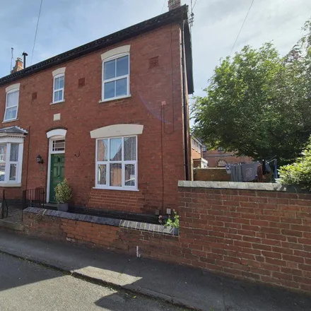 Rent this 1 bed apartment on Mount Road in Stourbridge, DY8 1HF