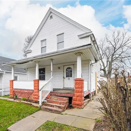 Image 2 - 6936 Camden Avenue, Cleveland, OH 44102, USA - House for sale