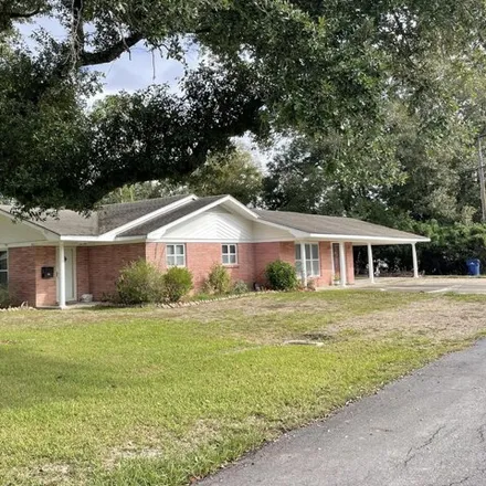 Buy this 4 bed house on 136 East Gladys Street in Kaplan, LA 70548