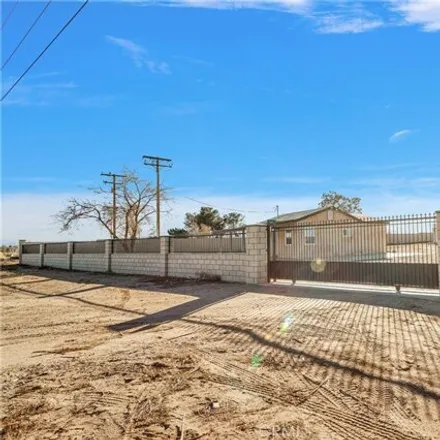 Image 2 - Blue Star Memorial Highway, San Bernardino County, CA 92342, USA - House for sale