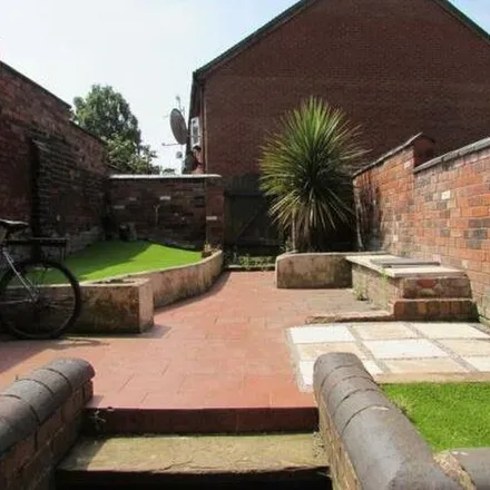 Rent this 6 bed townhouse on Wilson Street in Enderley Street, Newcastle-under-Lyme