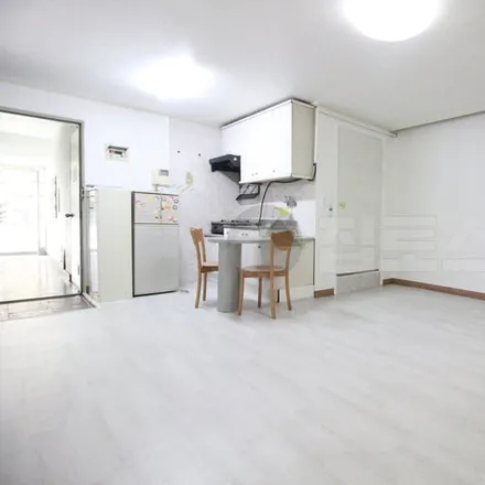 Rent this studio apartment on 서울특별시 강남구 논현동 173-26