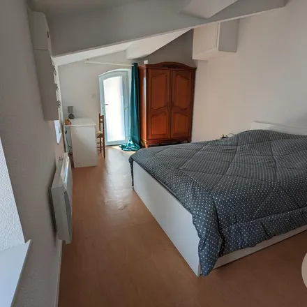 Image 6 - 40 Rue du Commerce, 63200 Riom, France - Apartment for rent
