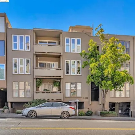 Buy this 1 bed condo on 5335 Broadway Terrace in Oakland, CA 94618