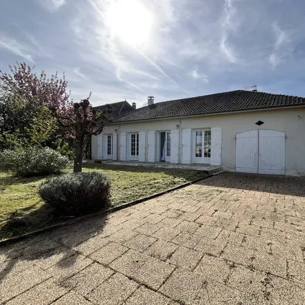 Buy this 3 bed house on 6 Route d'Uffer in 24240 Sigoulès-et-Flaugeac, France