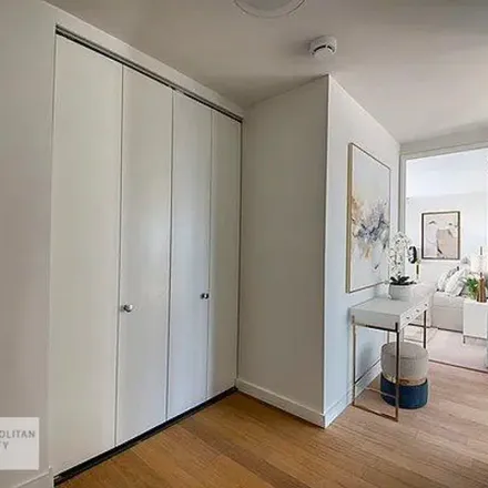 Rent this 3 bed apartment on 5 East 75th Street in New York, NY 10021