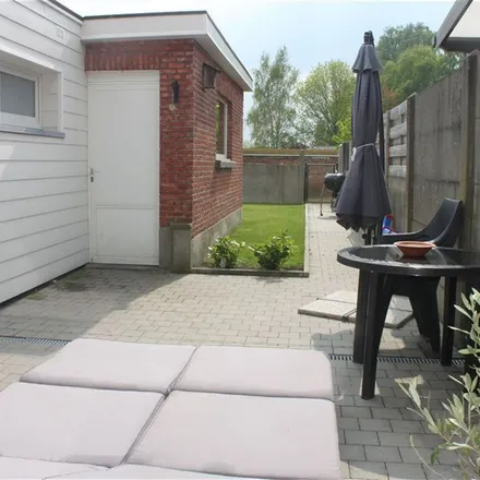 Rent this 3 bed apartment on Nieuwstraat 3 in 2870 Puurs-Sint-Amands, Belgium