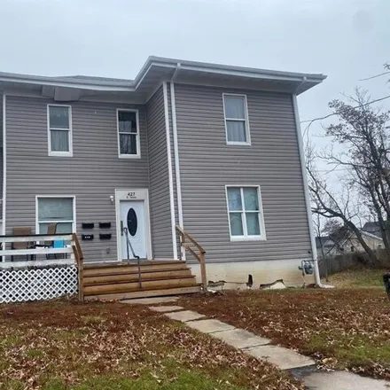 Buy this studio house on 535 East State Street in Centerville, IA 52544