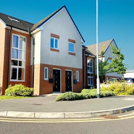 Buy this 4 bed duplex on Wood Vale in Westhoughton, BL5 3FF
