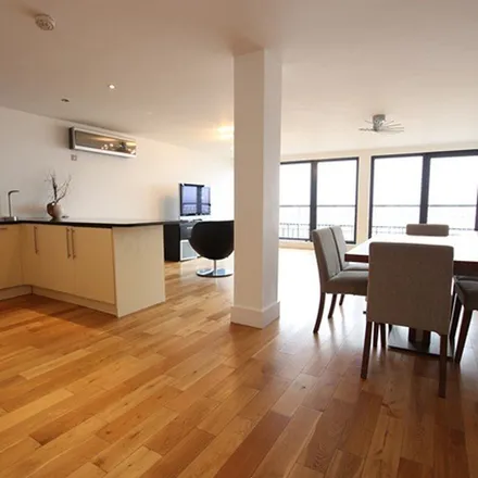 Image 7 - Pier House, Tower Promenade, Wallasey, CH45 2JY, United Kingdom - Apartment for rent
