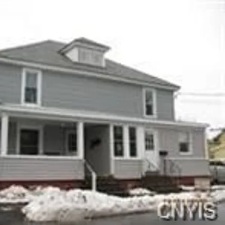 Buy this 6 bed house on 113 East Lynde Street in City of Watertown, NY 13601