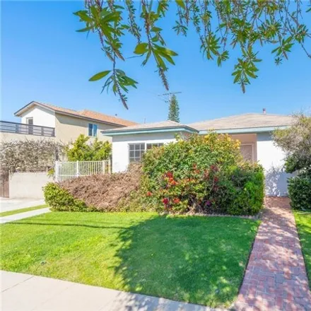 Rent this 3 bed house on 3421 Pearl Street in Santa Monica, CA 90405