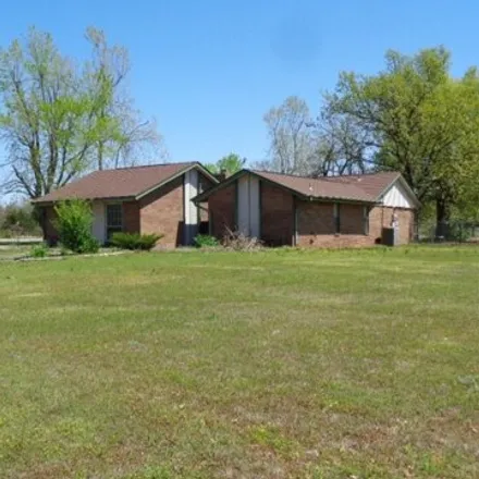 Buy this 3 bed house on 3913 Fred Stevens Lane in Choctaw, OK 73020
