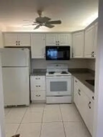 Image 2 - 198 Brittany Way, Palm Beach County, FL 33446, USA - Condo for rent