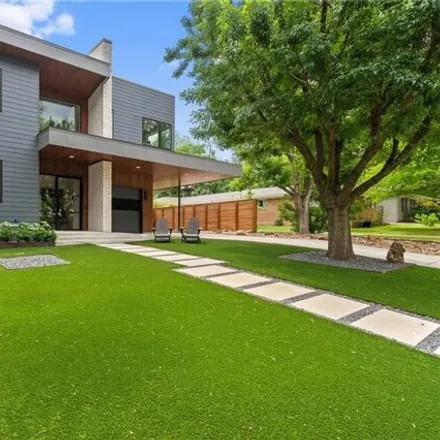 Image 3 - 2705 W 49th St, Austin, Texas, 78731 - House for sale