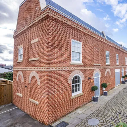 Buy this 3 bed townhouse on Anastasia in St Peter's Street, St Albans