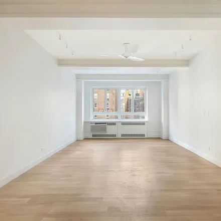 Image 2 - 333 WEST 57TH STREET 8J in New York - Apartment for sale