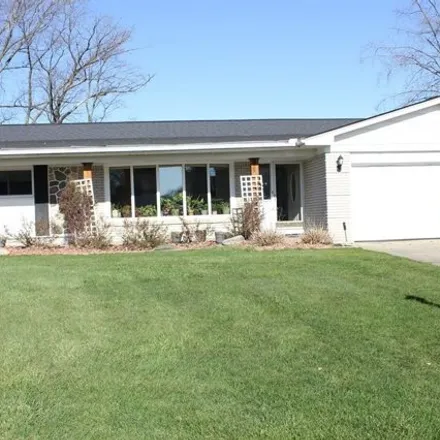 Buy this 3 bed house on 569 Berry Patch Lane in White Lake Charter Township, MI 48386