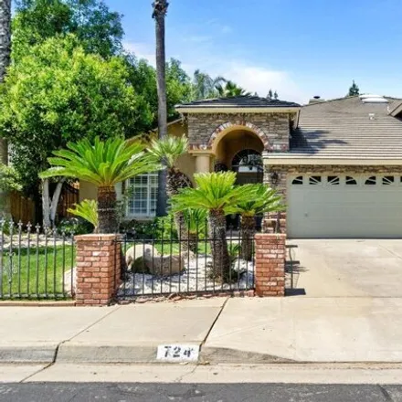 Buy this 5 bed house on 723 North Hughes Avenue in Clovis, CA 93611