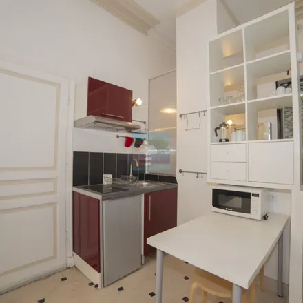 Image 3 - Avenue des Étangs, 11100 Narbonne, France - Apartment for rent
