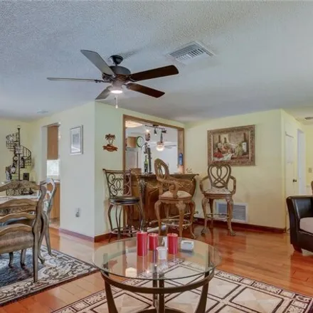 Image 8 - 12759 Candlewood Way, Bayonet Point, FL 34667, USA - House for sale