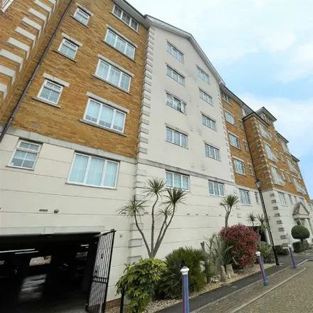 Rent this 2 bed apartment on Golden Gate Mews in Eastbourne, BN23 5PT