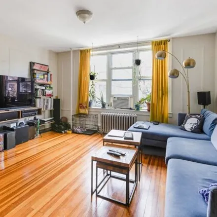 Image 3 - 30-35 49th Street, New York, NY 11377, USA - House for sale