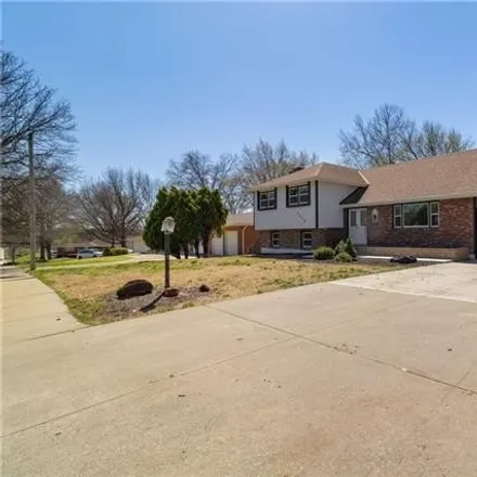 Buy this 5 bed house on 2416 North 59th Street in Kansas City, KS 66104