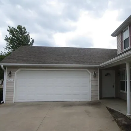 Rent this 3 bed house on 1715 Juniper Drive in Columbia, MO 65201