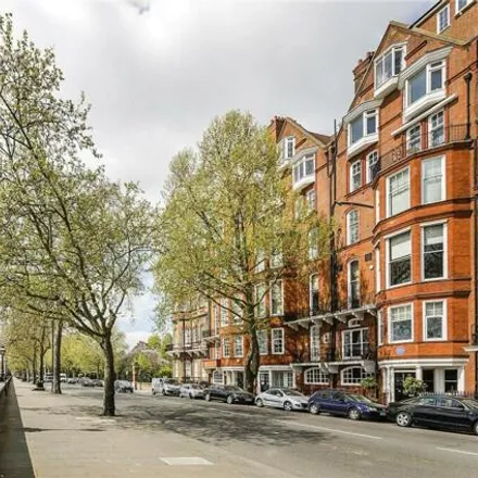 Buy this studio apartment on 11 Chelsea Embankment in London, SW3 4LE