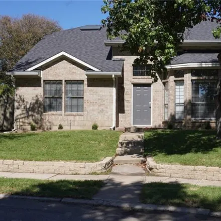 Rent this 3 bed house on 2577 Melissa Lane in Carrollton, TX 75006