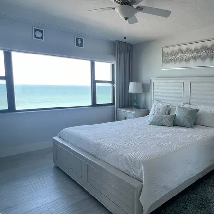 Rent this 2 bed condo on Jensen Beach in FL, 34957