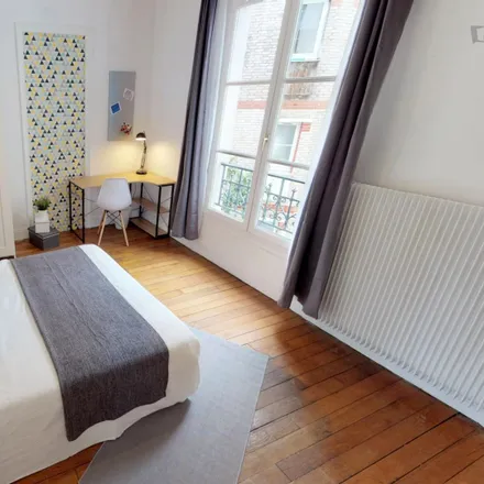 Rent this 4 bed room on 3 Rue Marie Benoist in 75012 Paris, France