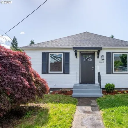 Buy this 2 bed house on 1108 V Street in Vancouver, WA 98661