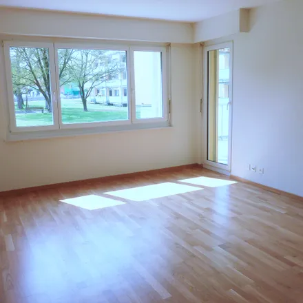 Image 3 - Langackerweg, 8155 Niederhasli, Switzerland - Apartment for rent