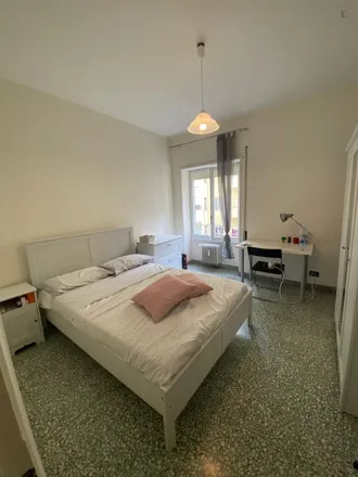 Rent this 4 bed room on Costantino/Leonardo da Vinci in Via Costantino, 00145 Rome RM