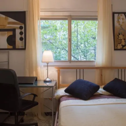 Rent this 5 bed apartment on Hermanos Cruz in Gran Via de les Corts Catalanes, 08001 Barcelona