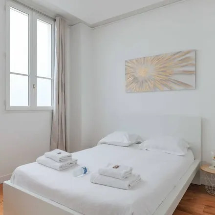 Image 3 - 6 Rue des Saussaies, 75008 Paris, France - Apartment for rent