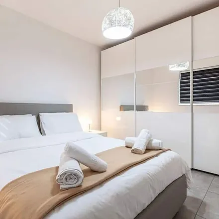 Rent this 1 bed apartment on Tal-Pietà - Tal-Pietà in Xatt l-Imsida, Floriana