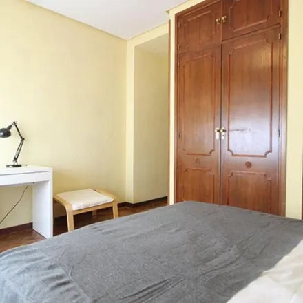 Image 2 - Paseo de la Castellana, 215, 28029 Madrid, Spain - Apartment for rent