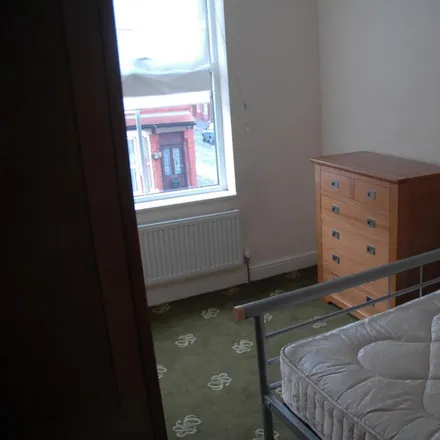 Rent this 3 bed room on 123 Parkfield Street in Manchester, M14 7PT