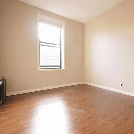 Image 6 - 1800 Ocean Parkway, New York, NY 11223, USA - House for rent