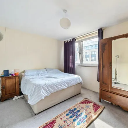Image 3 - Shearwater Court, Abinger Grove, London, SE8 5PS, United Kingdom - Room for rent