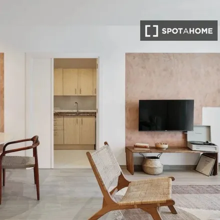 Rent this 2 bed apartment on Glòries in Avinguda Diagonal, 208