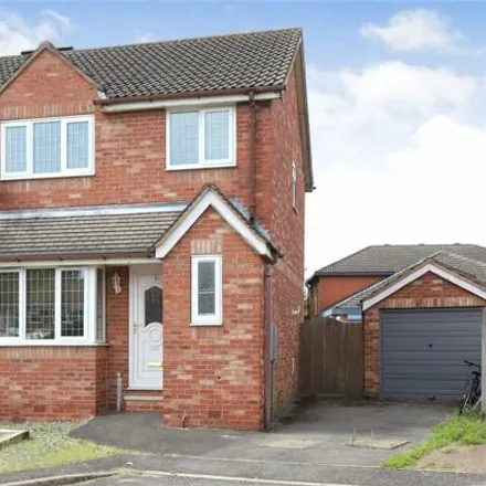Buy this 3 bed duplex on Abbey Place in Renishaw, S21 3TY